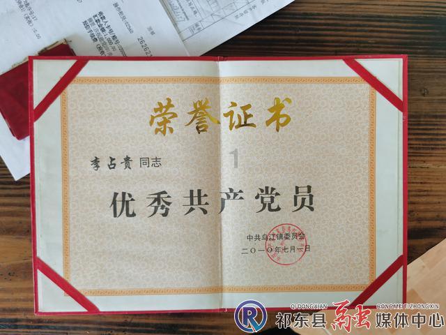 辽宁沈阳，蹊跷的劫案，男子取现50万元当街被抢，报案后行为反常