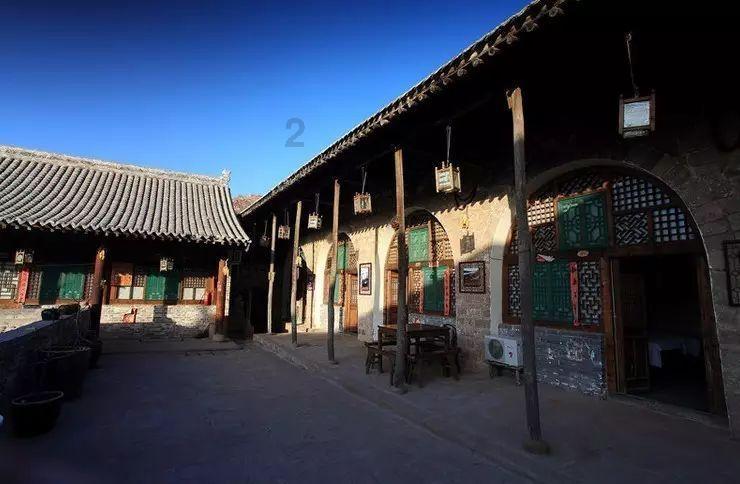 冷知识分享平台——装修时,选择“黑白灰”风还是选择“原木风”?知多少?